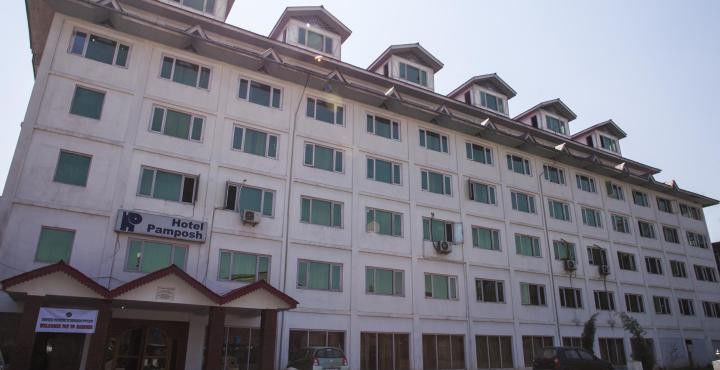 Hotel Pamposh Srīnagar Eksteriør bilde