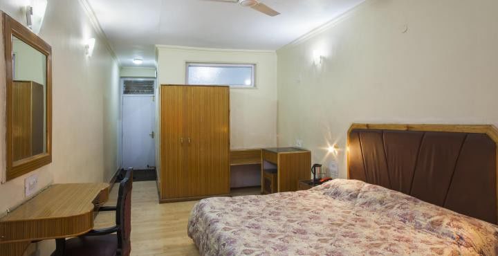 Hotel Pamposh Srīnagar Eksteriør bilde