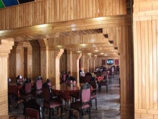 Hotel Pamposh Srīnagar Eksteriør bilde